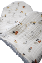 Load image into Gallery viewer, Oeko Tex Baby Hedgehog Cleaning Mitts - Gloves Cleaning Cotton Cleaning Gloves Little Scandi baby