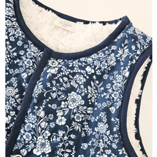 Load image into Gallery viewer, Kids Stylish - Pink Rosablomst Vest design - Gilet Outerwear Clothing Sleeveless Vest Warm Vest Scandi Stylish - front close on on neckline - Little Scandi baby
