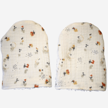 Load image into Gallery viewer, Oeko Tex Baby Hedgehog Cleaning Mitts - Little Scandi baby
