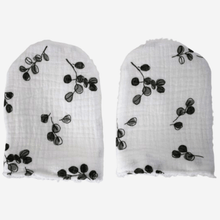 Load image into Gallery viewer, Oeko Tex Baby Leafy Cleaning Mitts - Little Scandi baby
