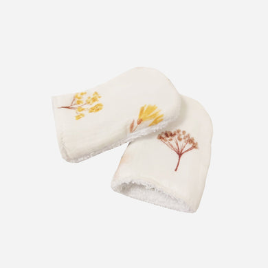 Organic Baby Bath Cleaning Mittens - Little Scandi baby